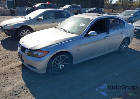 2006 BMW 330I z USA, uszkodzony, nr VIN WBAVB33526KS37639